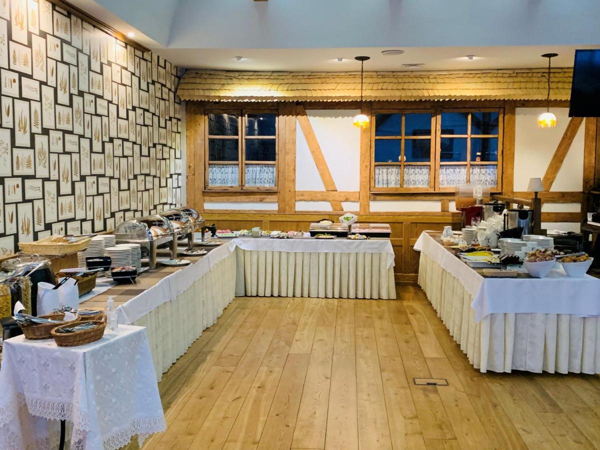 Hotel Niedzwiadek Вдзидзе-Кішевське Екстер'єр фото