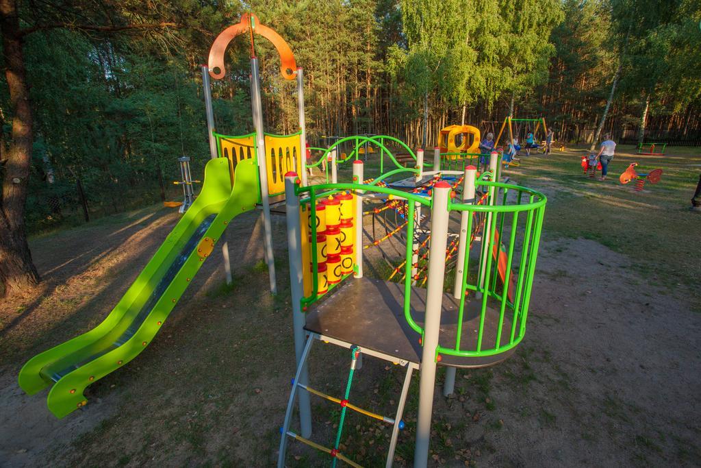 Hotel Niedzwiadek Вдзидзе-Кішевське Екстер'єр фото